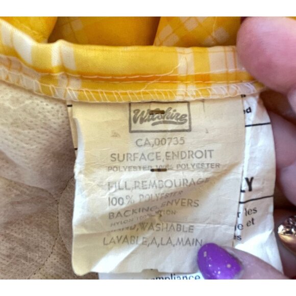 Vintage 70s quilted bedspread, yellow checkered, ruffled satin bed cover, twin - Picture 9 of 9